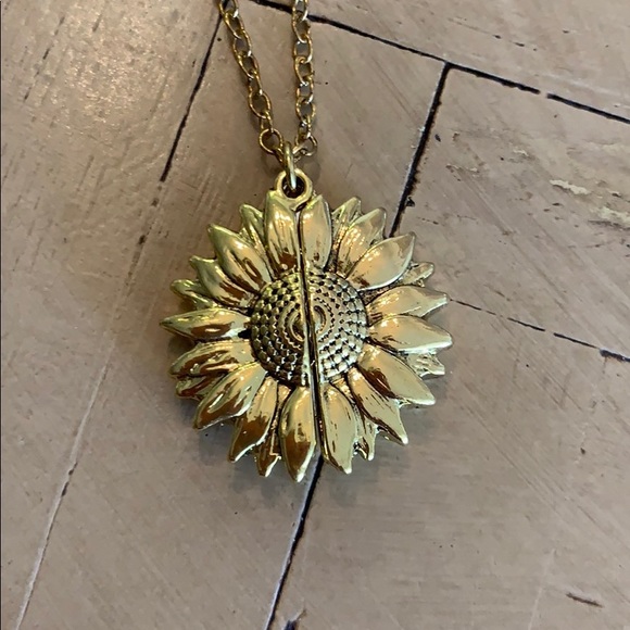 You Are My Sunshine Sunflower Necklace Silver Gold - Picture 6 of 8